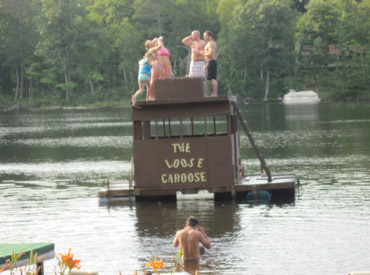 Callahan's Resort & Campground Lakefront mainlodge loose caboose